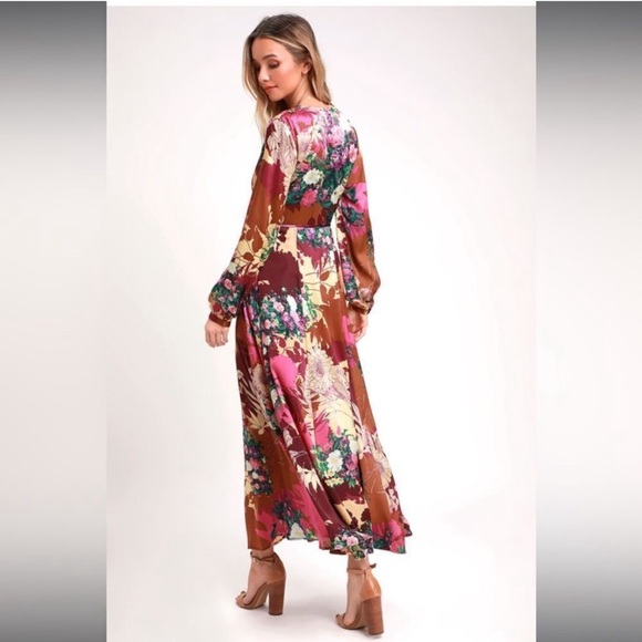 Lulus “put on a smile “ Floral Wrap Dress size XL - Picture 4 of 10